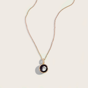 Mini Simplicity in yellow gold pendant